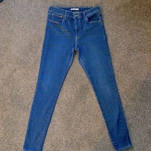 Women’s Levi’s 720 Super High Rise Skinny size 31